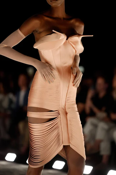Look 104